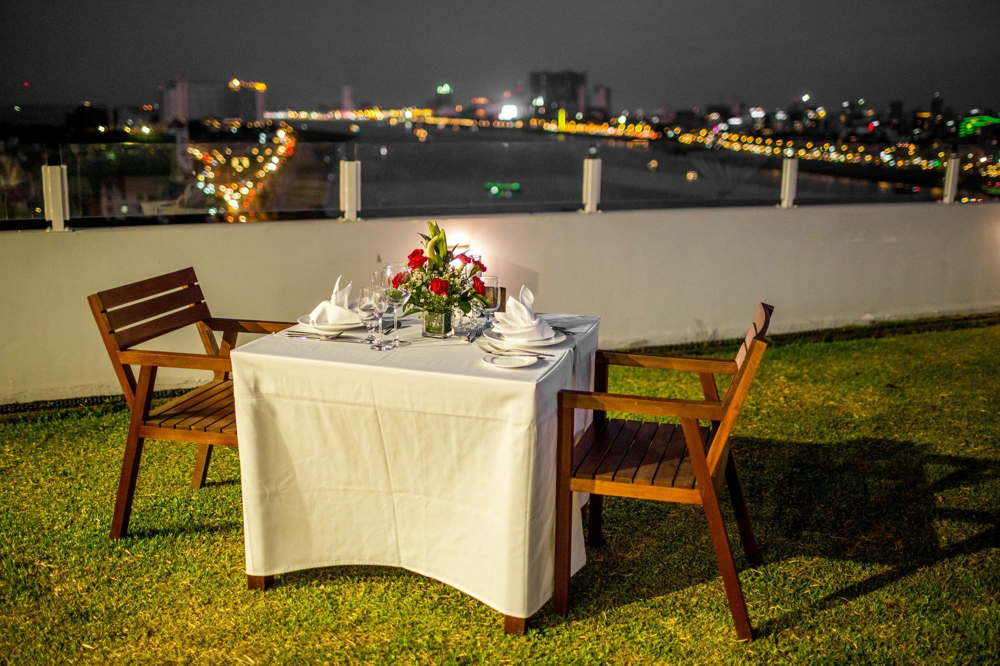 Bellevue Serviced Apartments Phnom Penh Exterior photo